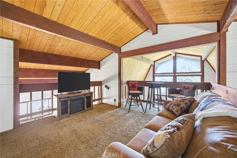 24300 Woodbine Court Tehachapi, CA 93561