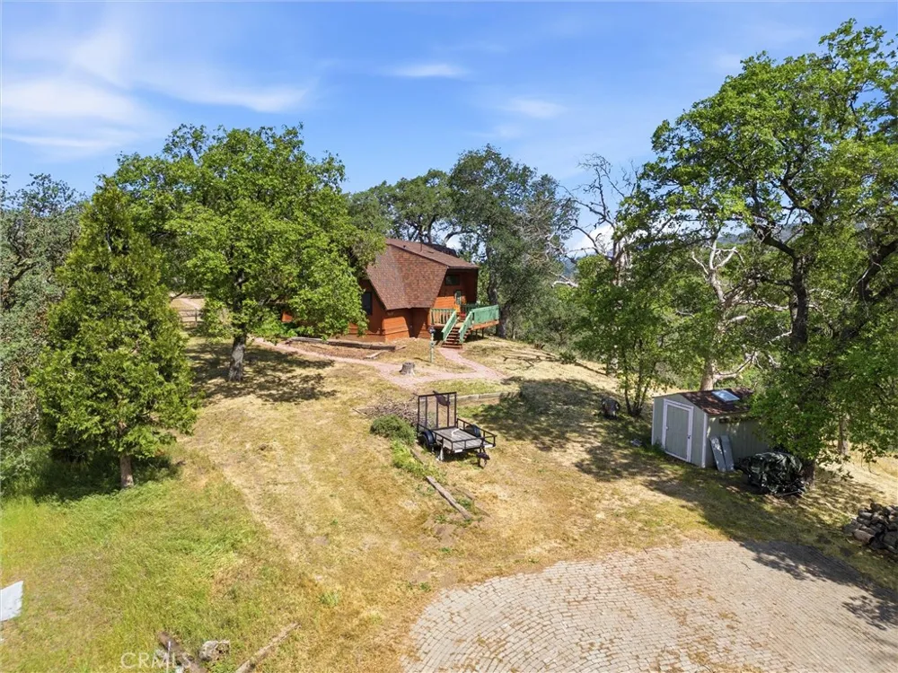 24300 Woodbine Court Tehachapi, CA 93561