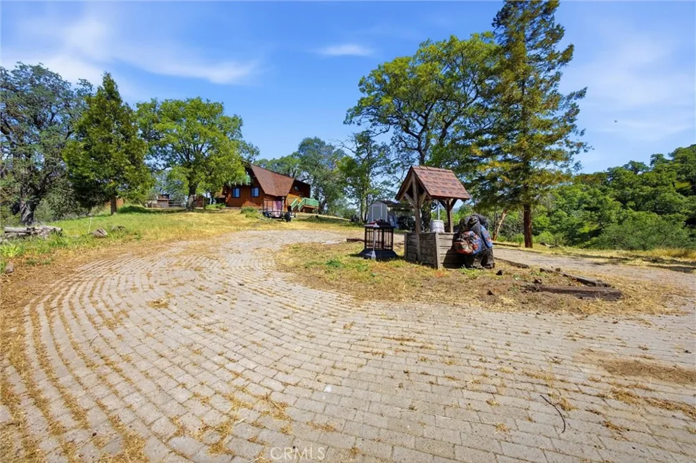 24300 Woodbine Court Tehachapi, CA 93561
