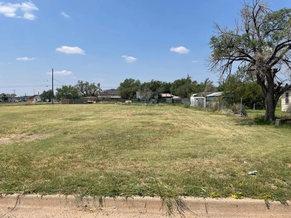 905 ADAMS STREET Amarillo, TX 79107