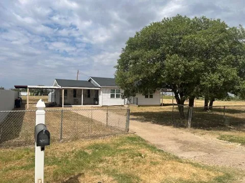 3811 Lakeview Road