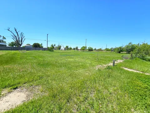509 W Elm Avenue