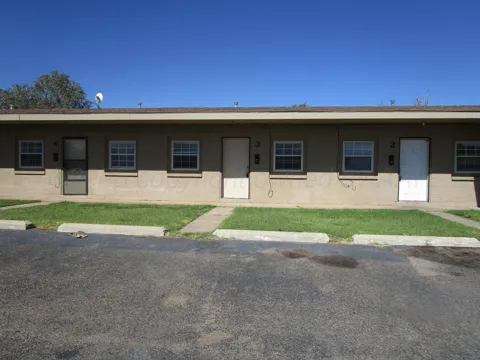 815, #2 Deahl Street