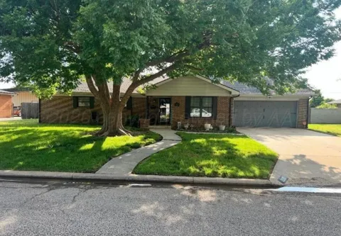 2529 ASPEN DRIVE