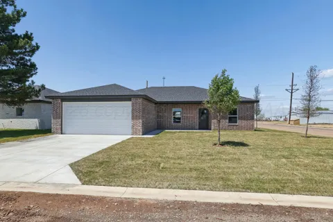 900 W Maple Avenue