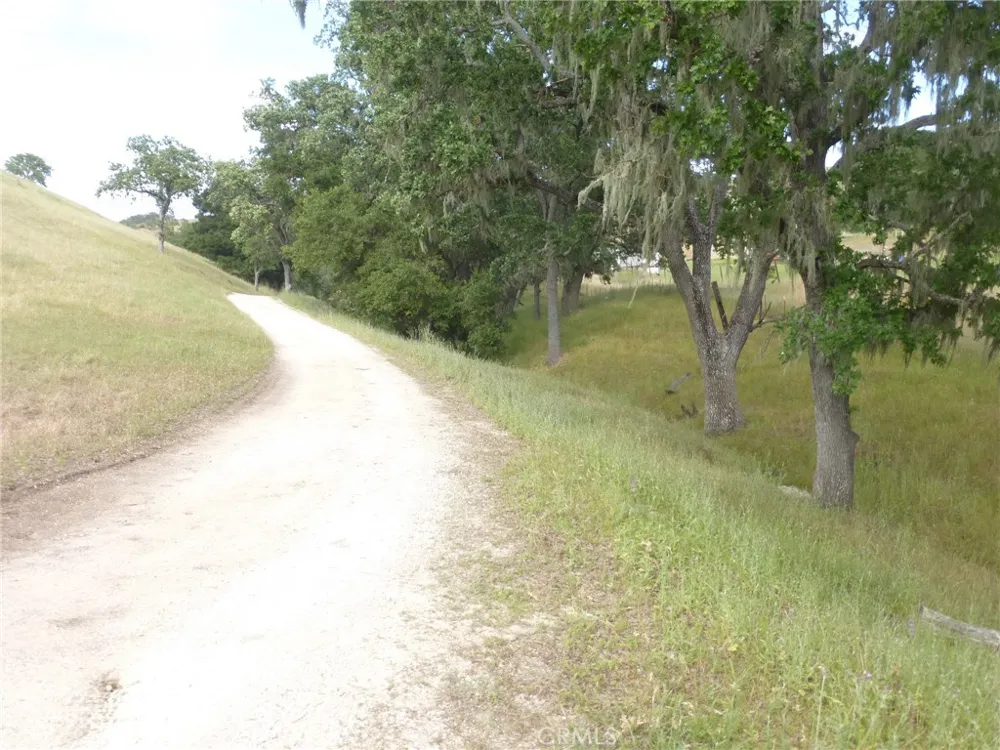 2750 Raptor Ridge Trail Templeton, CA 93465