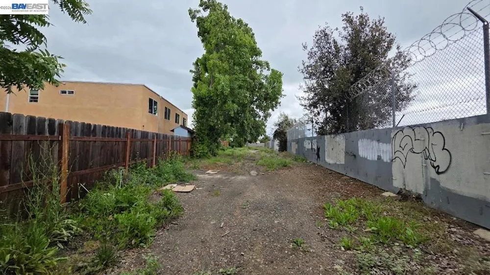 218 Valle Vista Ave Hayward, CA 94544