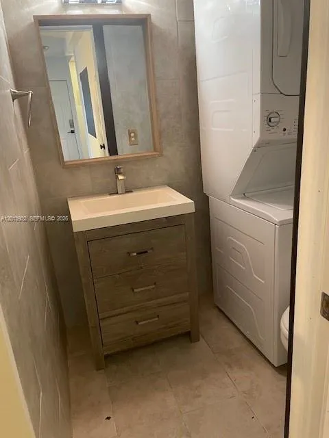 807 W Oakland Park Blvd #G2 Oakland Park, FL 33311