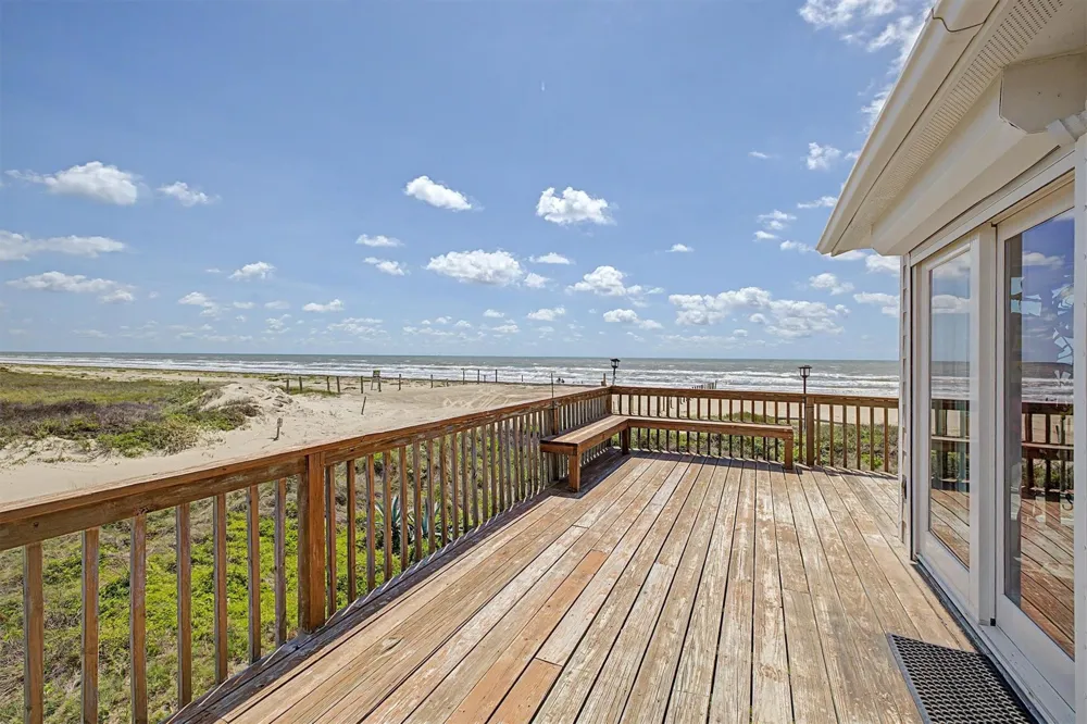 16505 Jamaica Beach Road Jamaica Beach, TX 77554
