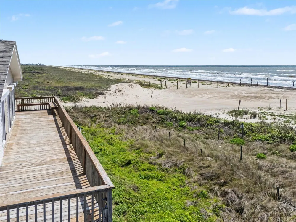 16505 Jamaica Beach Road Jamaica Beach, TX 77554