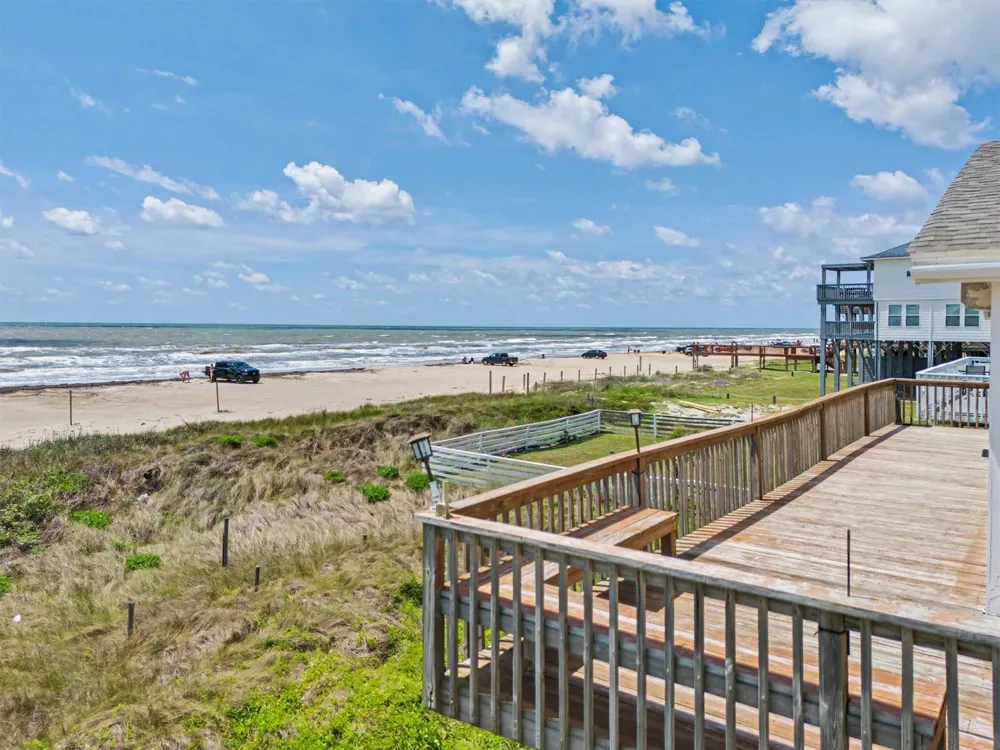 16505 Jamaica Beach Road Jamaica Beach, TX 77554