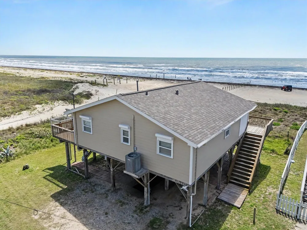 16505 Jamaica Beach Road Jamaica Beach, TX 77554