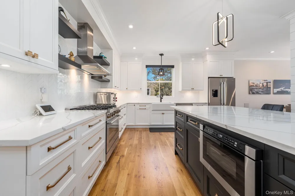 1665 Glenn Road Southold, NY 11971