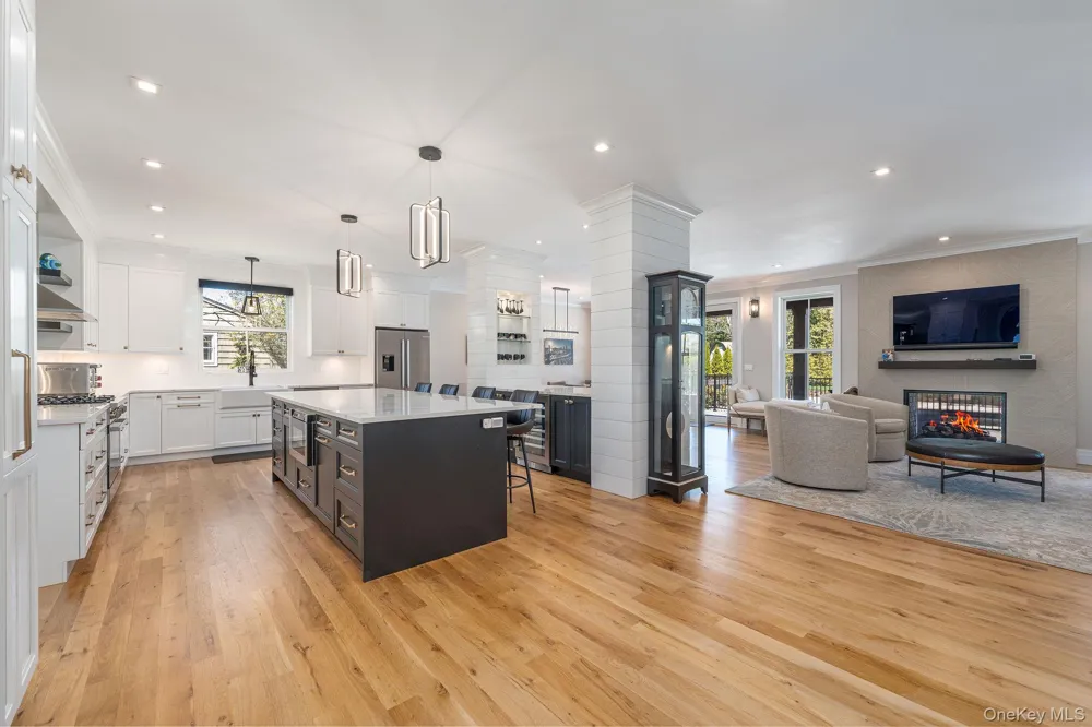 1665 Glenn Road Southold, NY 11971