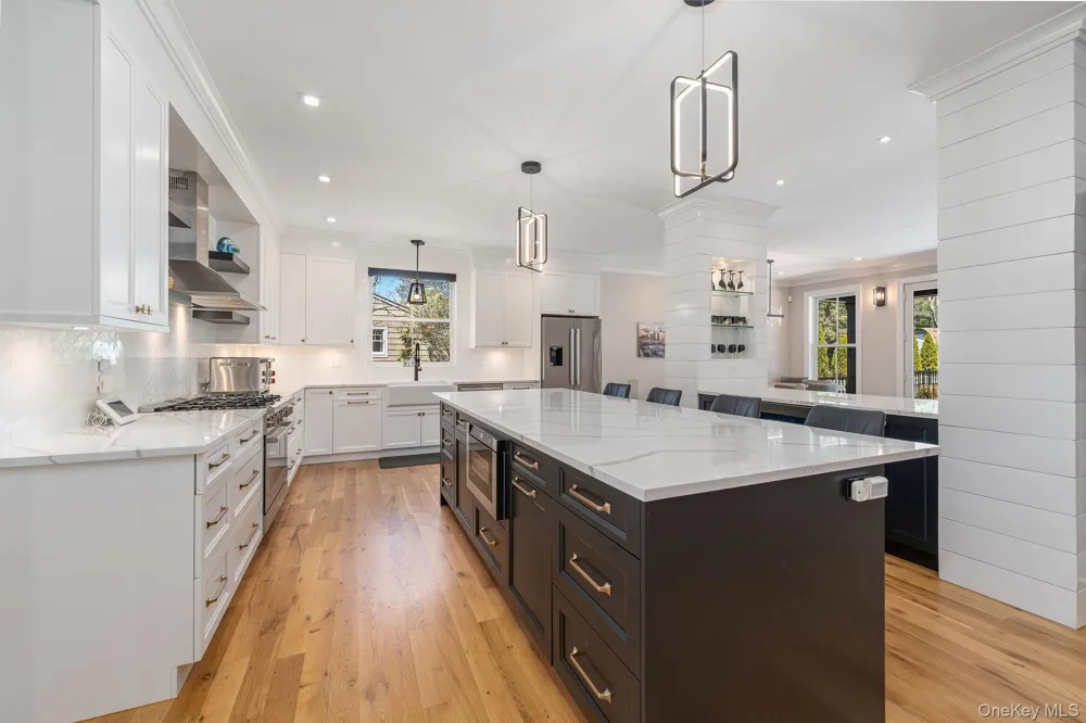 1665 Glenn Road Southold, NY 11971