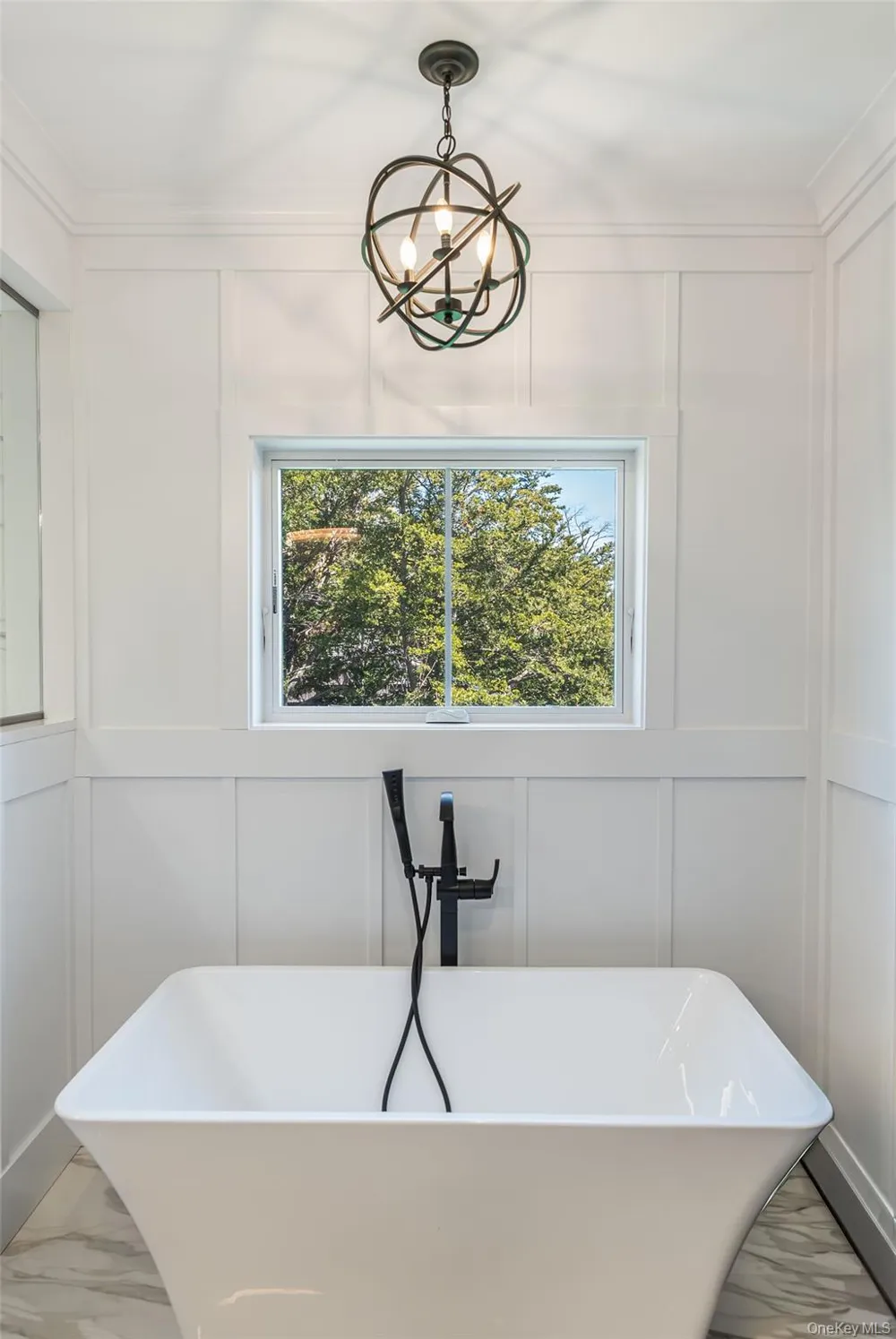 1665 Glenn Road Southold, NY 11971
