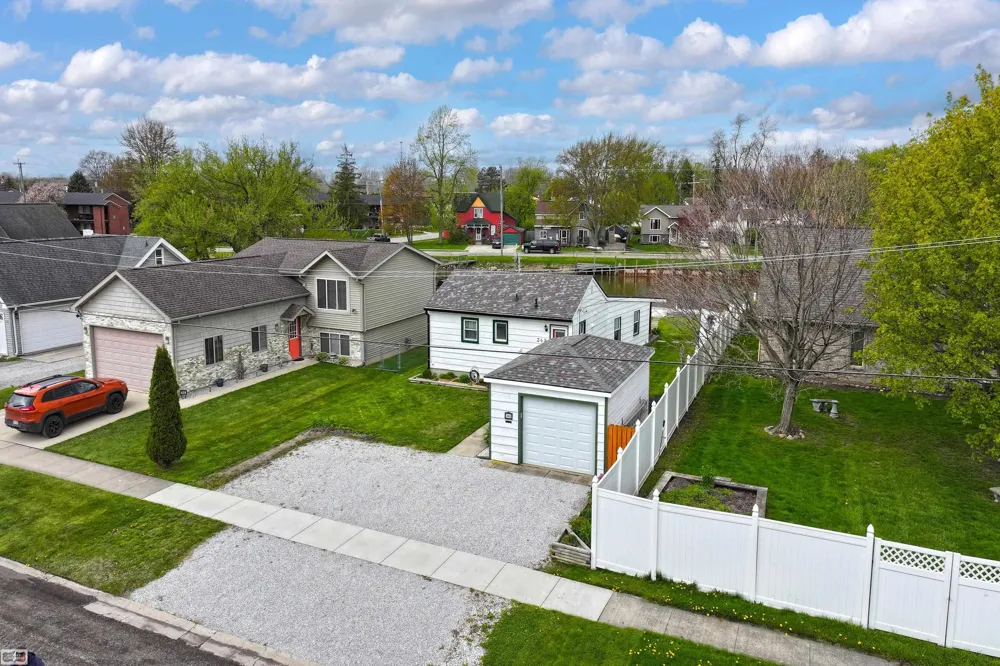 342 S Mary Street Marine City City, MI 48039