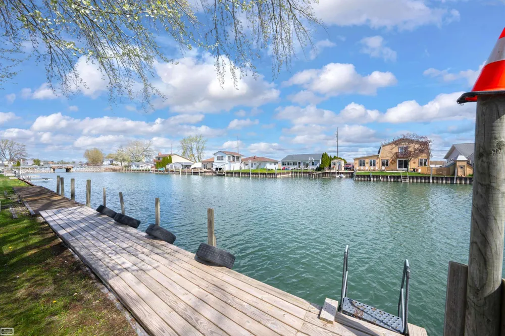 6334 Marina Drive Clay Township, MI 48001