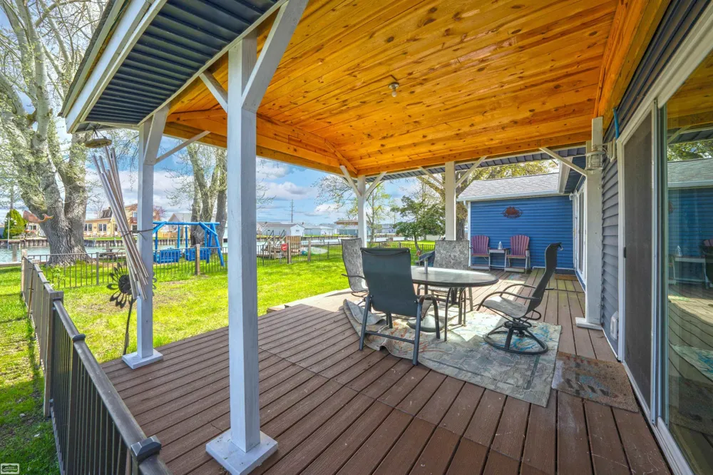 6334 Marina Drive Clay Township, MI 48001