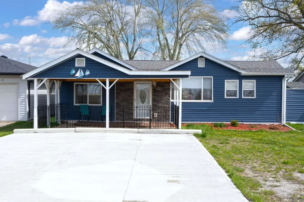 6334 Marina Drive Clay Township, MI 48001
