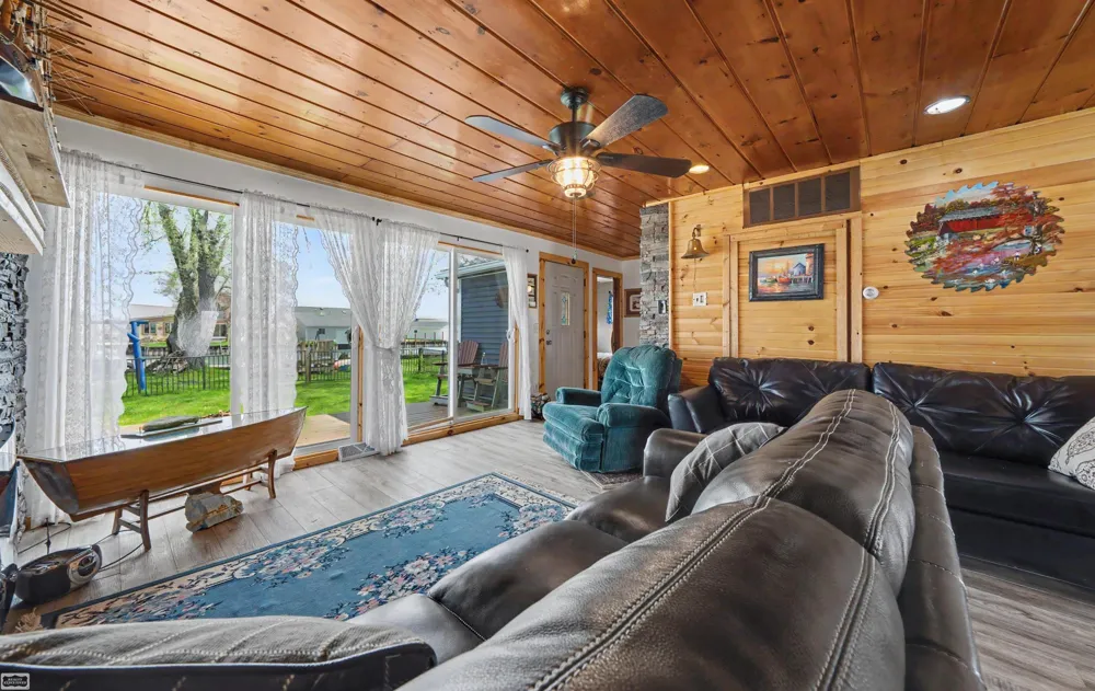 6334 Marina Drive Clay Township, MI 48001