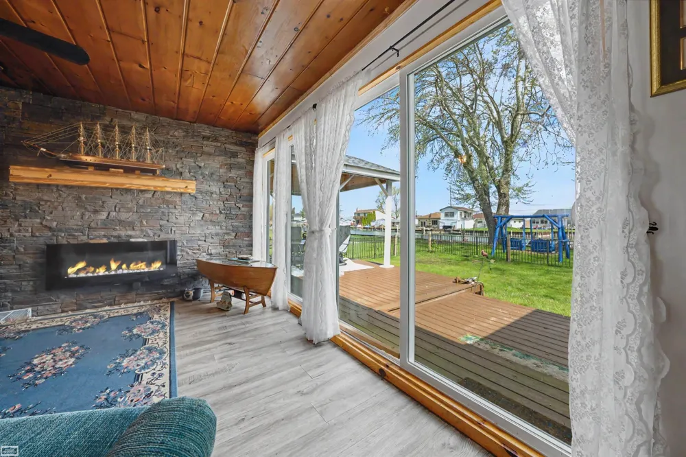 6334 Marina Drive Clay Township, MI 48001