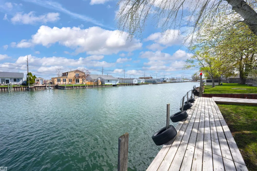 6334 Marina Drive Clay Township, MI 48001