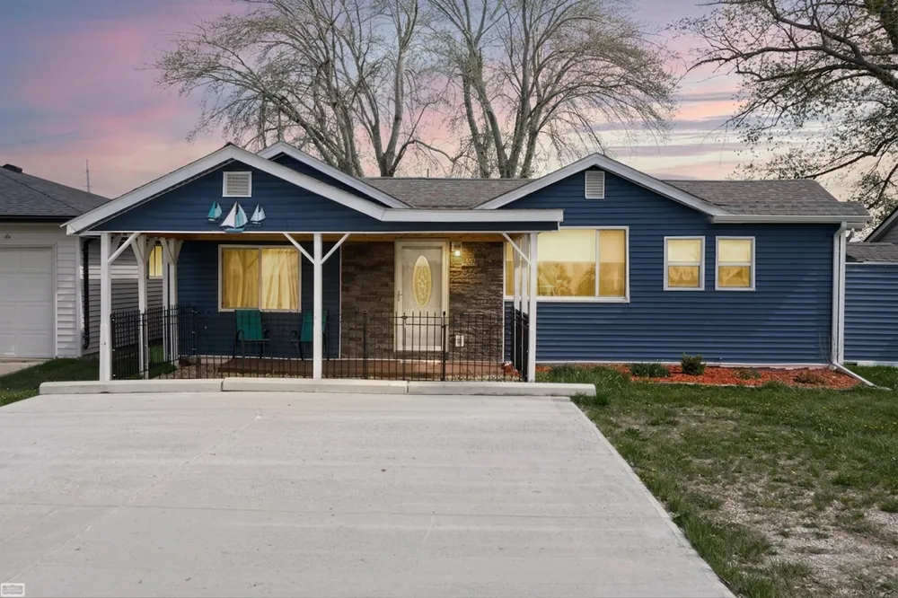 6334 Marina Drive Clay Township, MI 48001