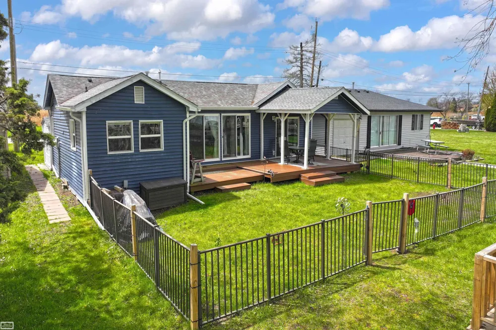6334 Marina Drive Clay Township, MI 48001