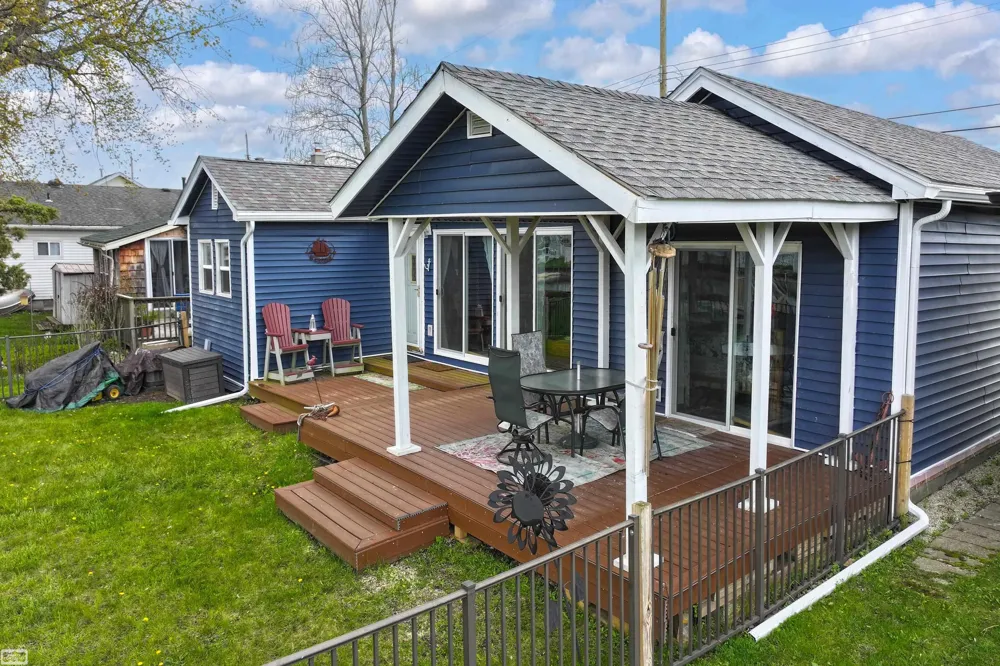 6334 Marina Drive Clay Township, MI 48001