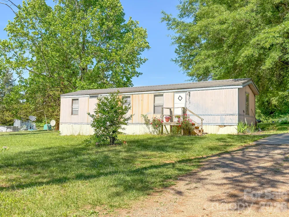 142 & 146 Delaware Road Statesville, NC 28625