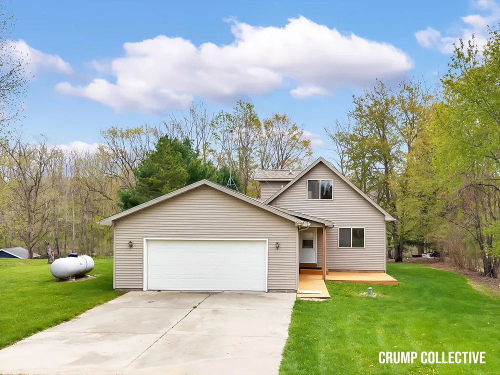 9129 Lakeside Drive Perrinton, MI 48871
