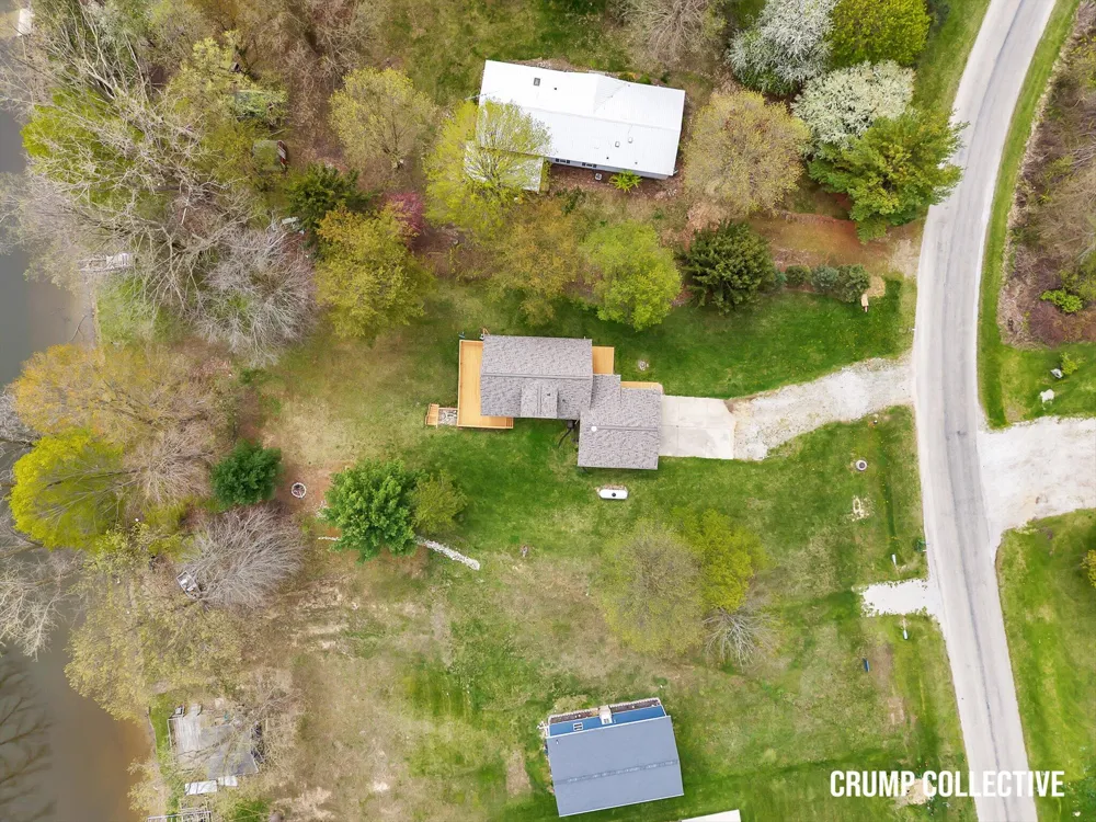 9129 Lakeside Drive Perrinton, MI 48871