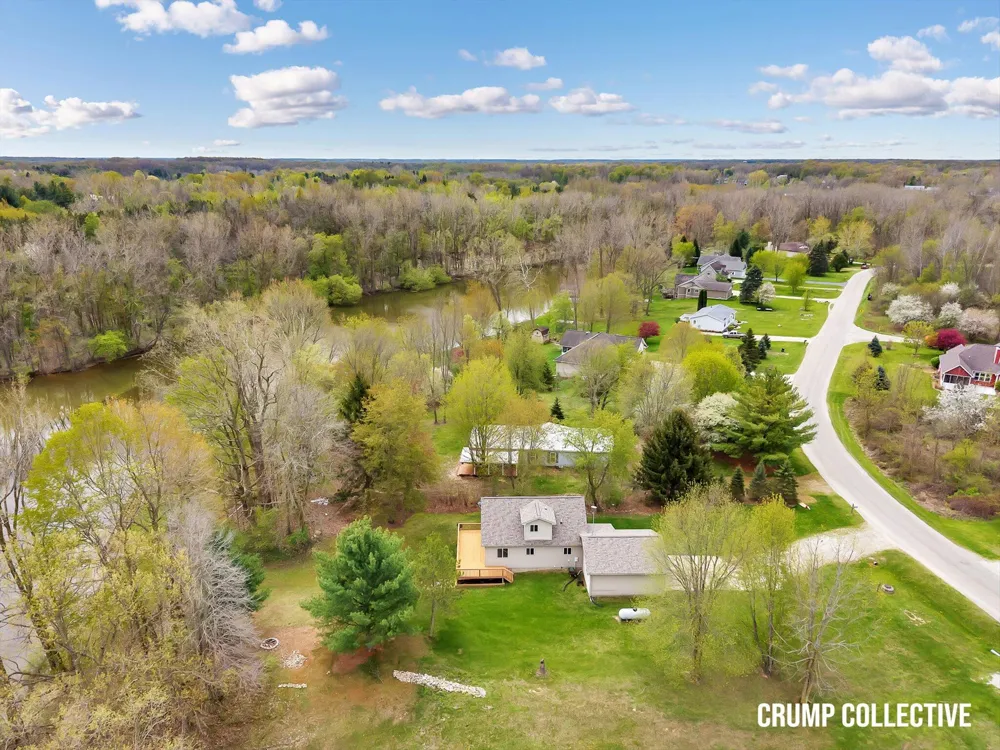 9129 Lakeside Drive Perrinton, MI 48871