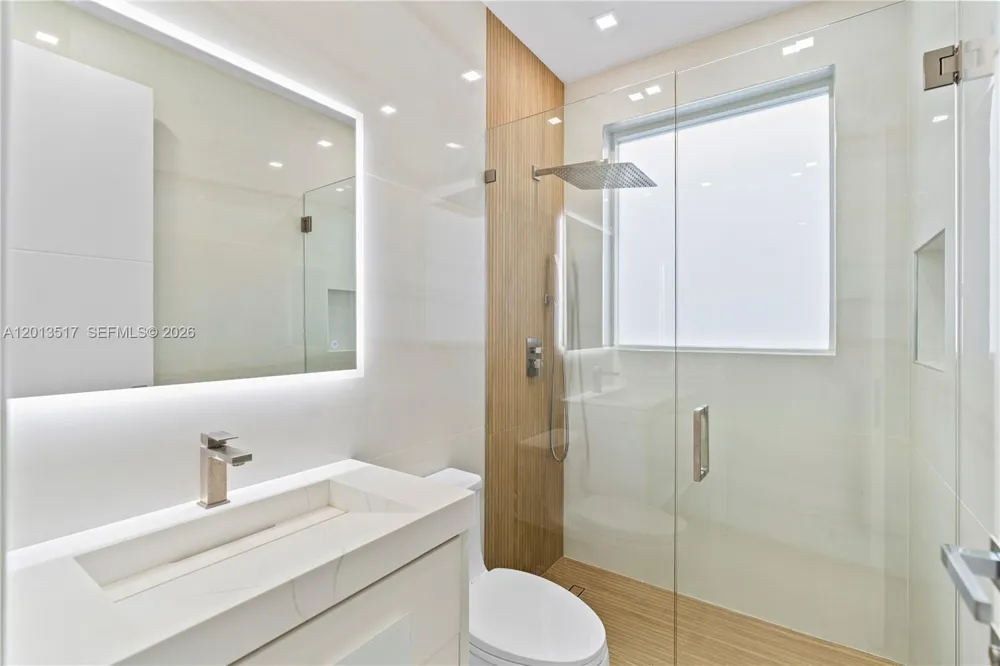 3188 NE 211th Ter Aventura, FL 33180
