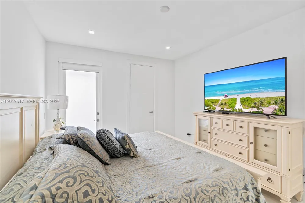 3188 NE 211th Ter Aventura, FL 33180