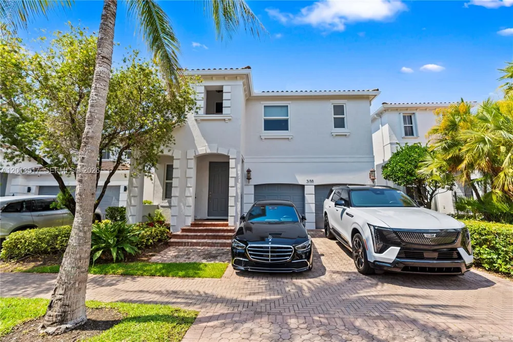 3188 NE 211th Ter Aventura, FL 33180