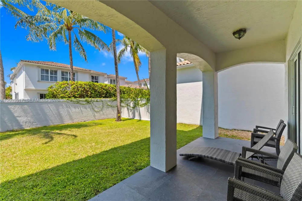 3188 NE 211th Ter Aventura, FL 33180