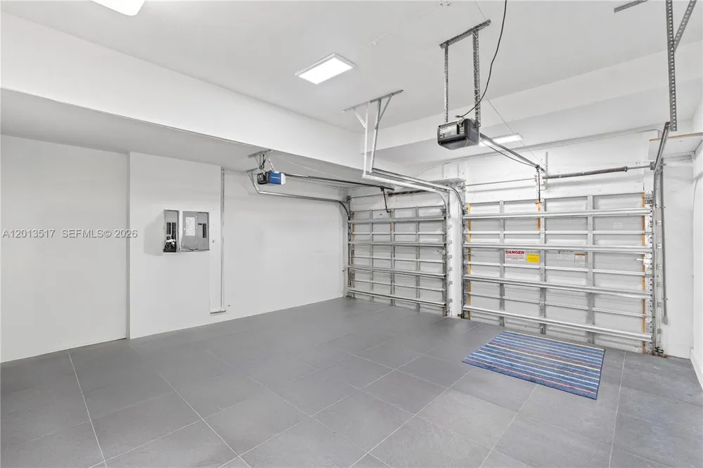 3188 NE 211th Ter Aventura, FL 33180