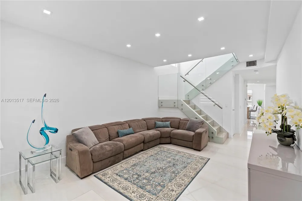 3188 NE 211th Ter Aventura, FL 33180
