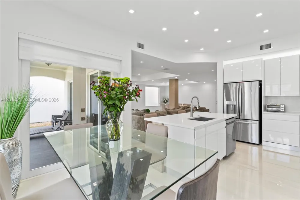 3188 NE 211th Ter Aventura, FL 33180