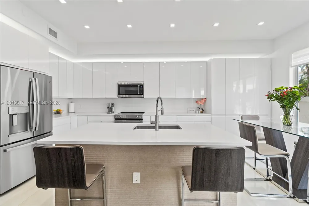 3188 NE 211th Ter Aventura, FL 33180