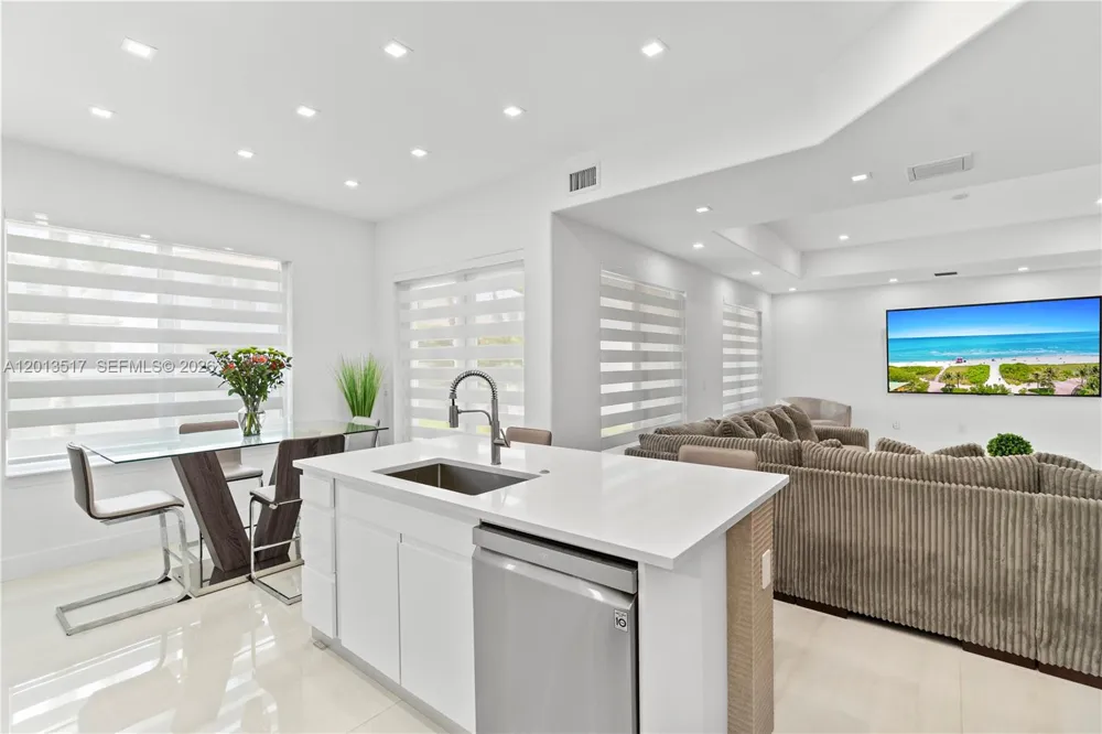 3188 NE 211th Ter Aventura, FL 33180