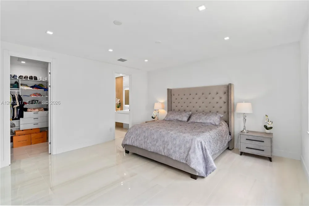3188 NE 211th Ter Aventura, FL 33180