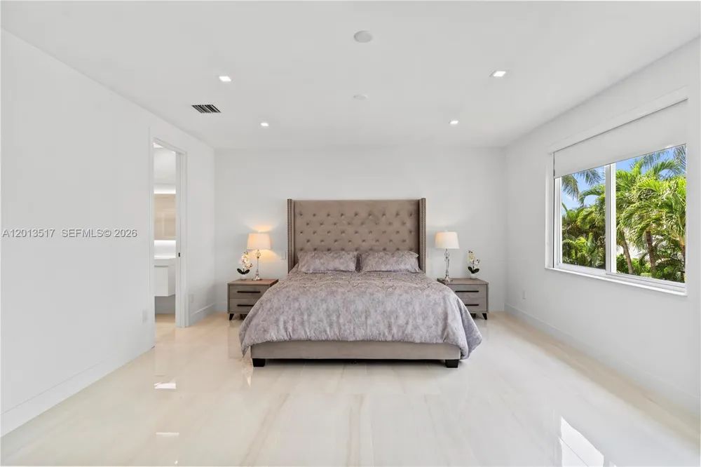 3188 NE 211th Ter Aventura, FL 33180