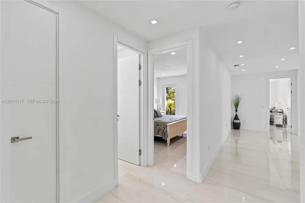 3188 NE 211th Ter Aventura, FL 33180