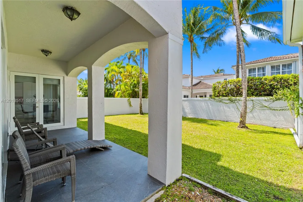 3188 NE 211th Ter Aventura, FL 33180