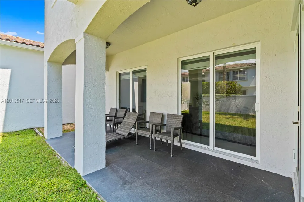 3188 NE 211th Ter Aventura, FL 33180