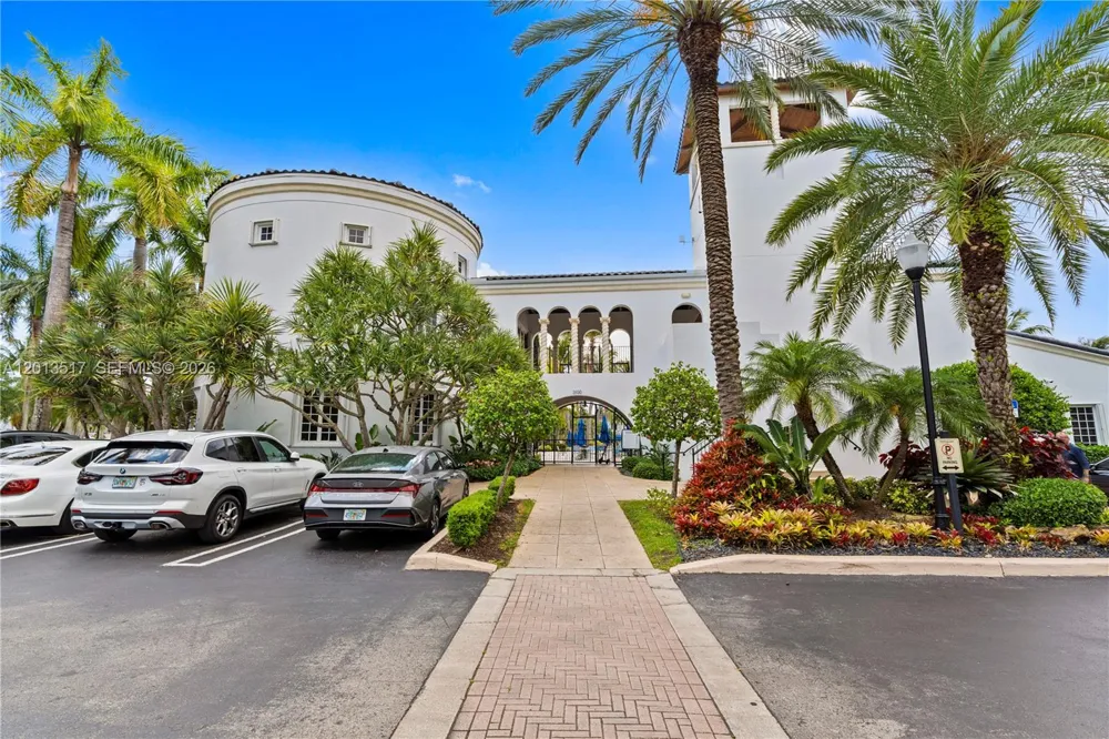 3188 NE 211th Ter Aventura, FL 33180