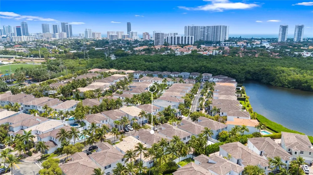 3188 NE 211th Ter Aventura, FL 33180